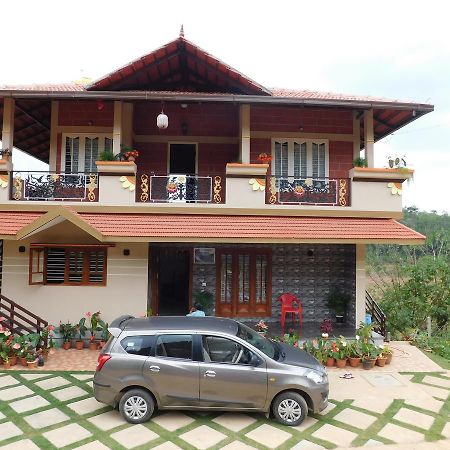 Cauvery Homestay Somvārpet المظهر الخارجي الصورة